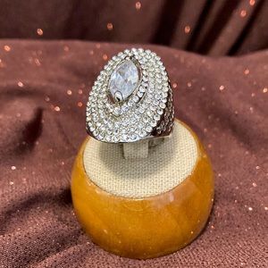 Stunning White CZ and Crystals Ring Size 8